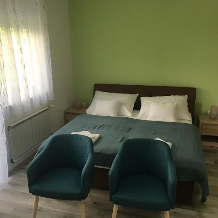 Villa Laar Heviz Bagian luar foto