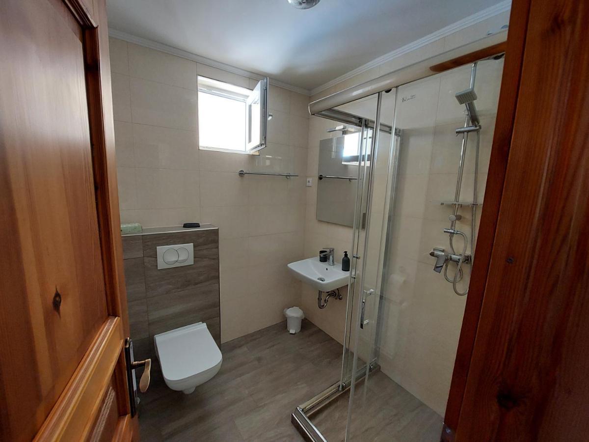 Villa Laar Heviz Bagian luar foto