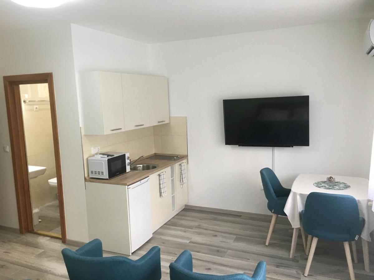 Villa Laar Heviz Bagian luar foto
