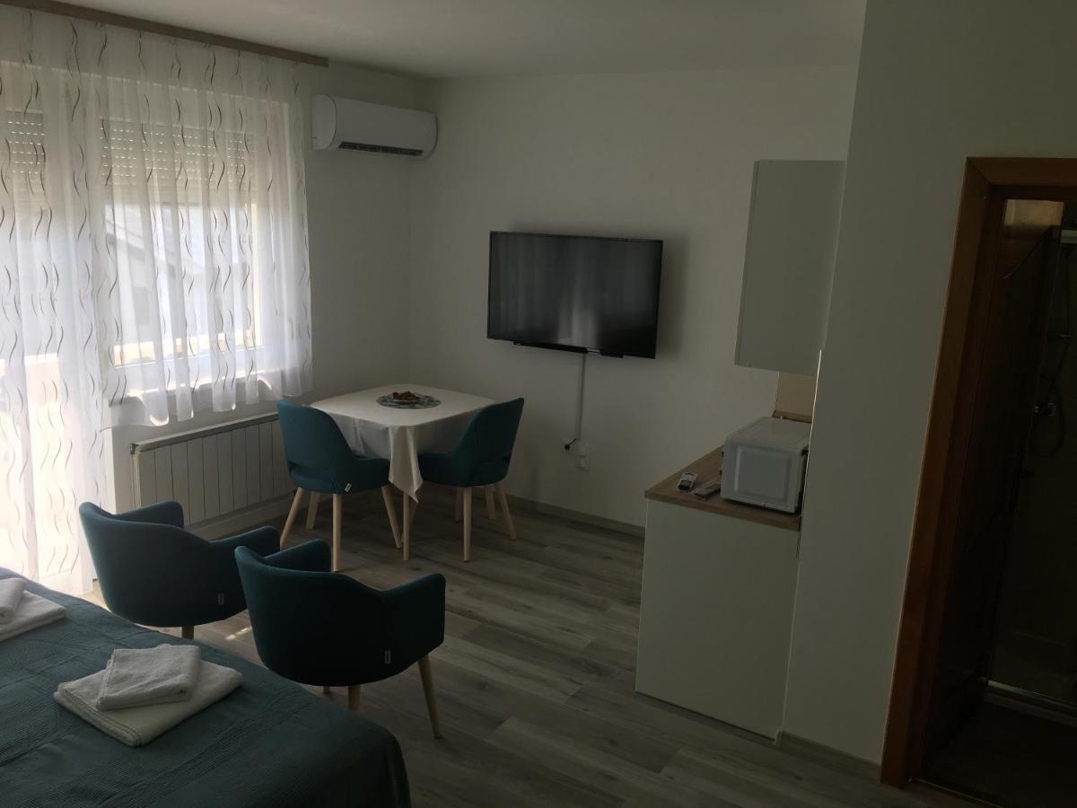 Villa Laar Heviz Bagian luar foto