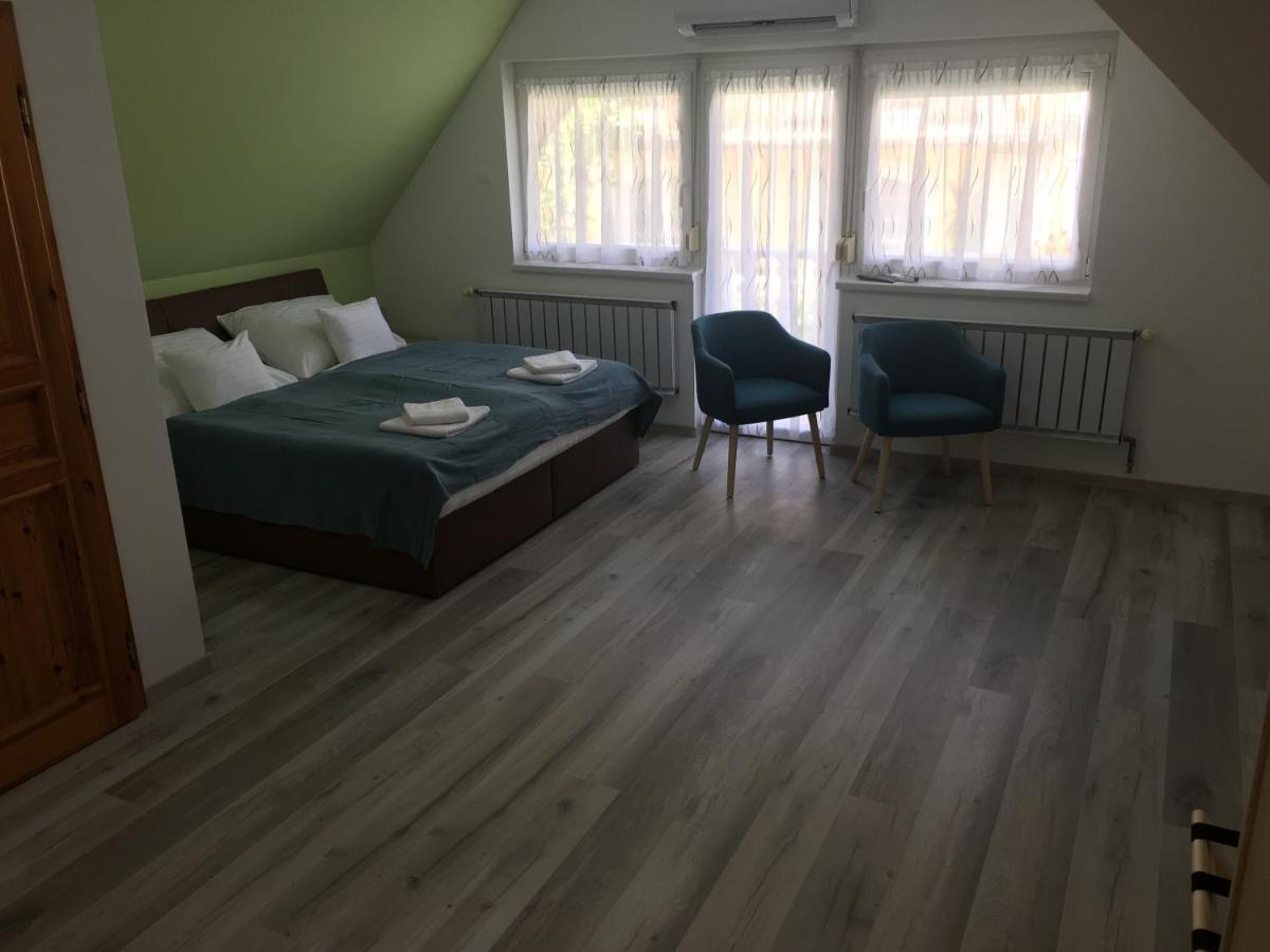 Villa Laar Heviz Bagian luar foto